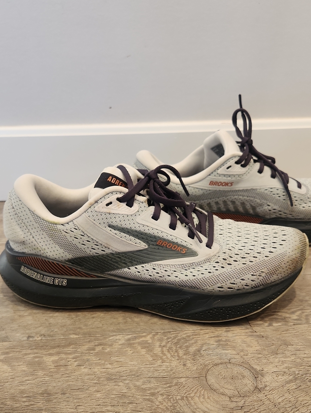 Brooks Women's Adrenaline GTS Running Shoes - Light Gray with Dark Accents